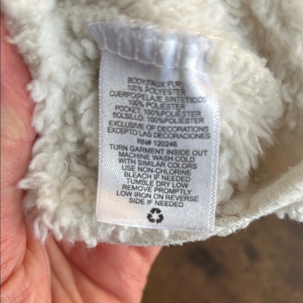 Lightweight white Snap collar Sherpa pullover - Picture 5 of 5